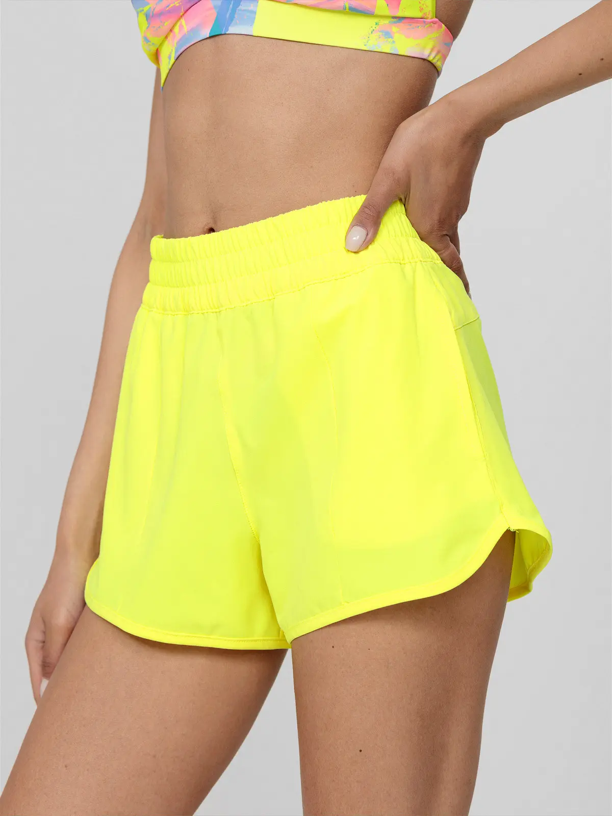 4F H4L22-SKDT016 LEMON NEON Dámské kraťasy US