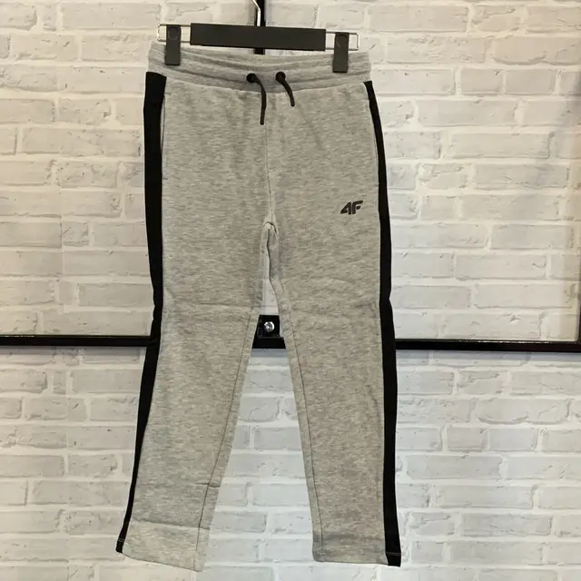 4F HJL22-JSPMD002 LIGHT GREY MEL Dětské tepláky EU