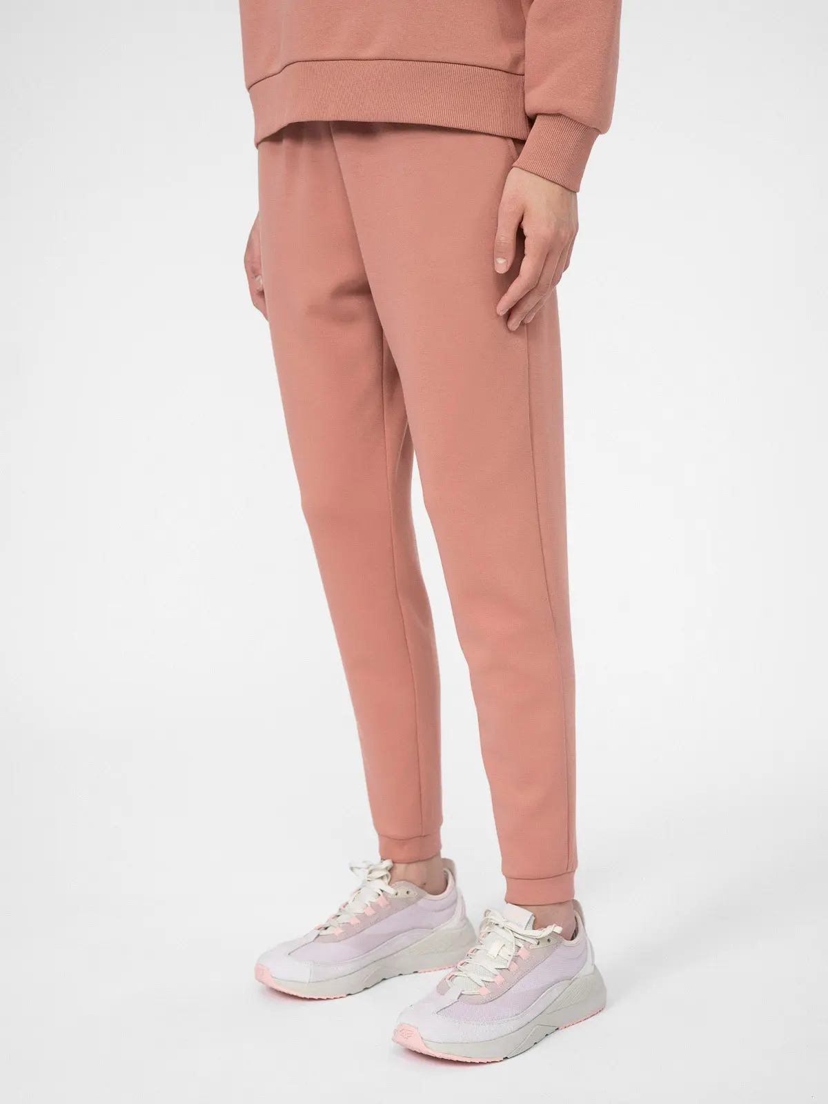 4F 4FSS23TTROF333 SALMON CORAL Dámské tepláky US XL 4FSS23TTROF333 SALMON CORAL