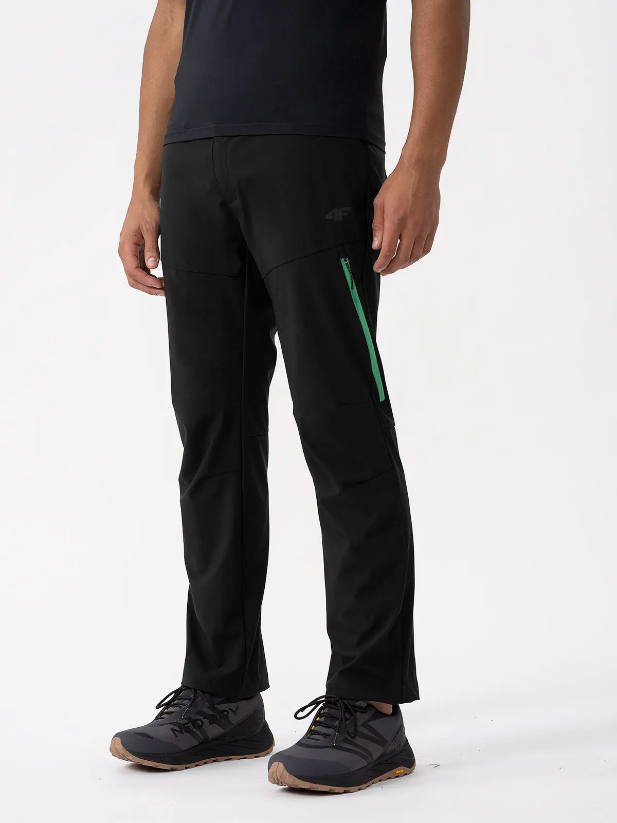 4F 4FAW23TFTRM363 DEEP BLACK Pánské trekové kalhoty US
