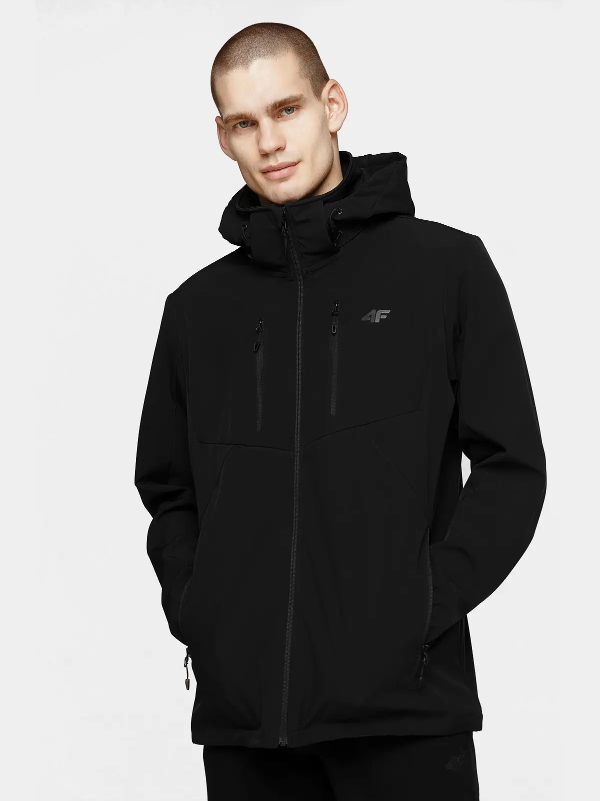 4F H4L21-SFM003 DEEP BLACK Pánská softshellová bunda US