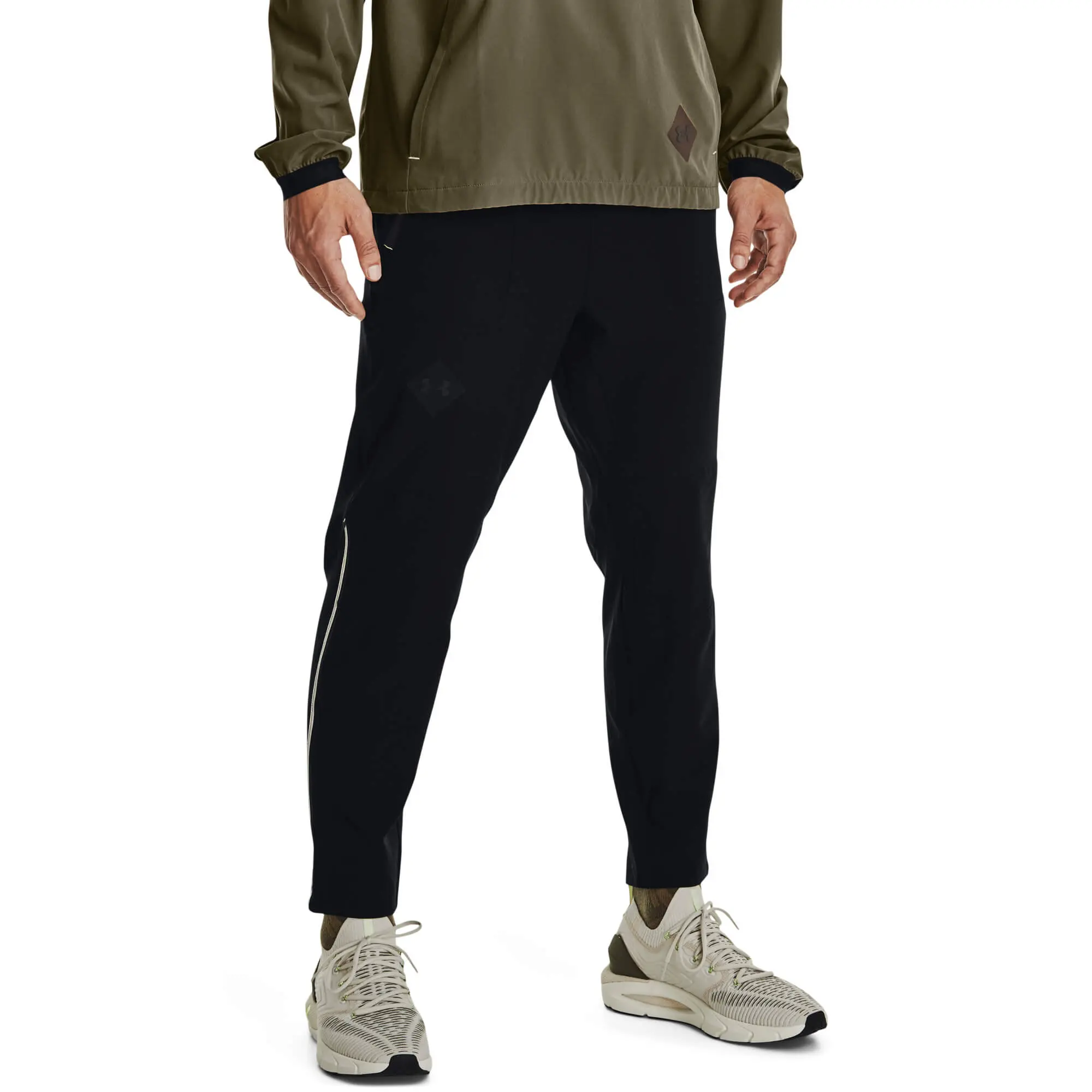 Under Armour tepláky UA Terrain Woven Ankle pants-BLK černé
