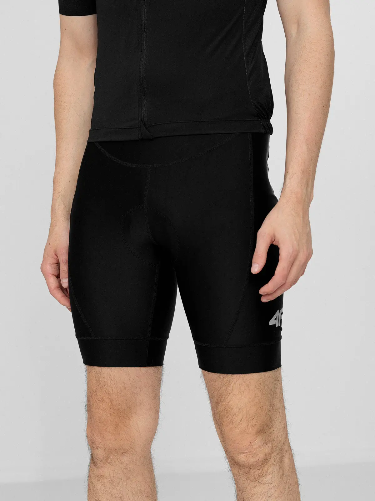 4F H4L22-RSM001 DEEP BLACK Pánské cyklistické kraťasy US