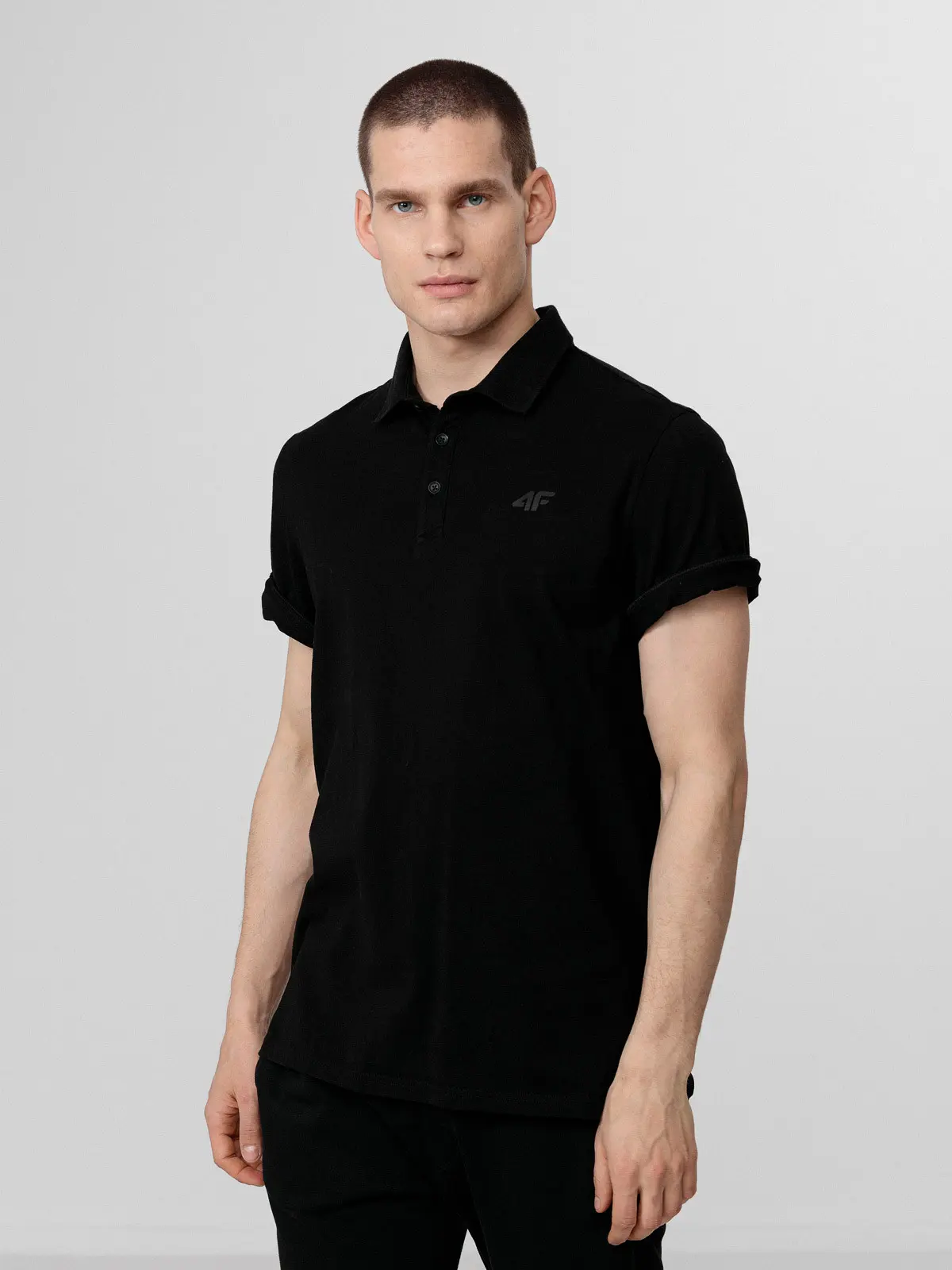 4F H4L22-TSM355 DEEP BLACK Pánské tričko US S H4L22-TSM355 DEEP BLACK