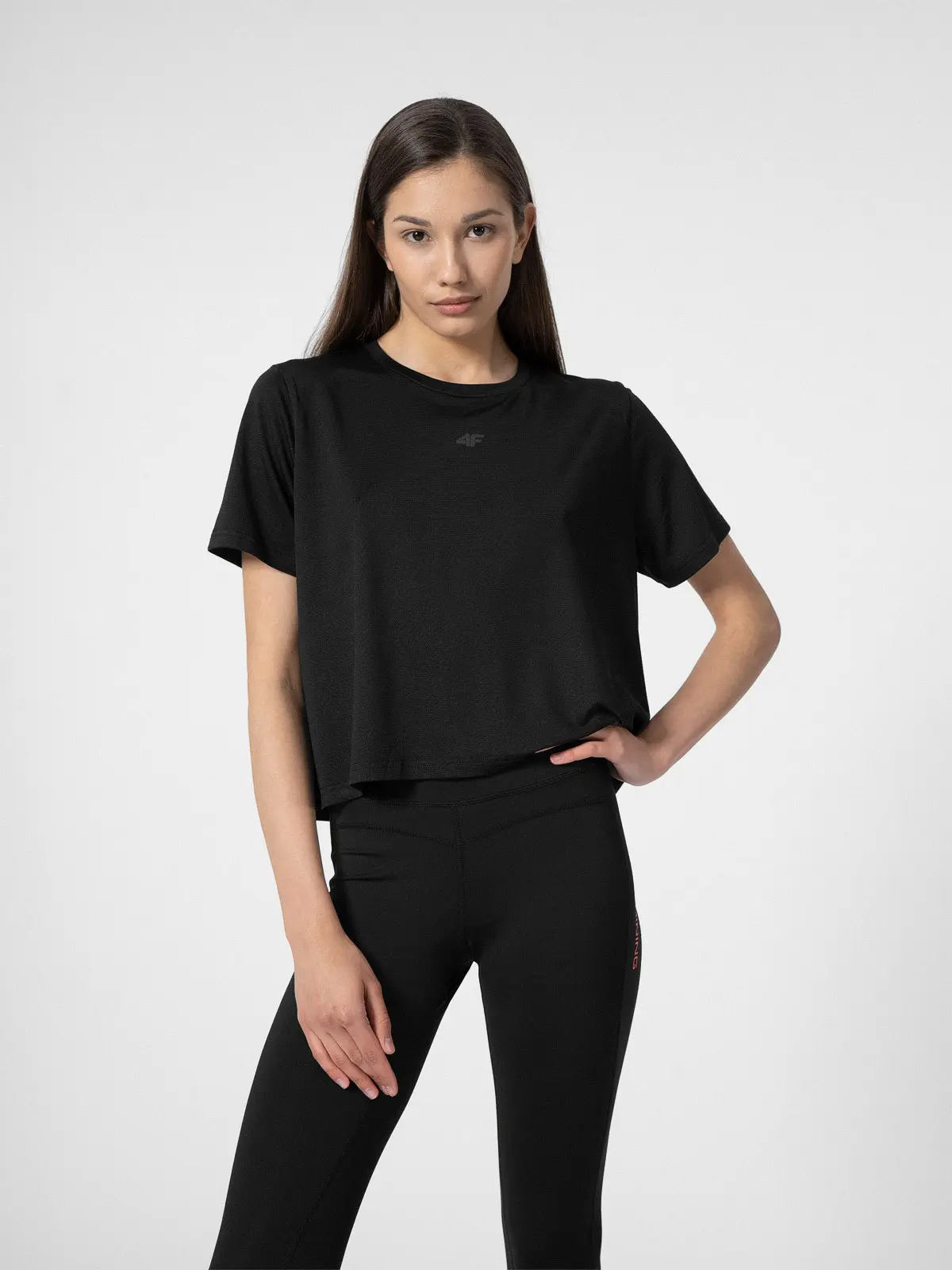 4F 4FSS23TFTSF152 DEEP BLACK Dámské sportovní tričko US