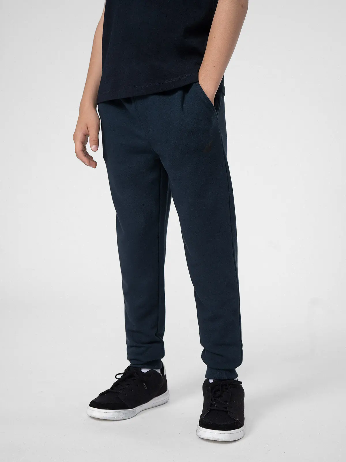 4F 4FJSS23TTROM131 NAVY Dětské tepláky EU