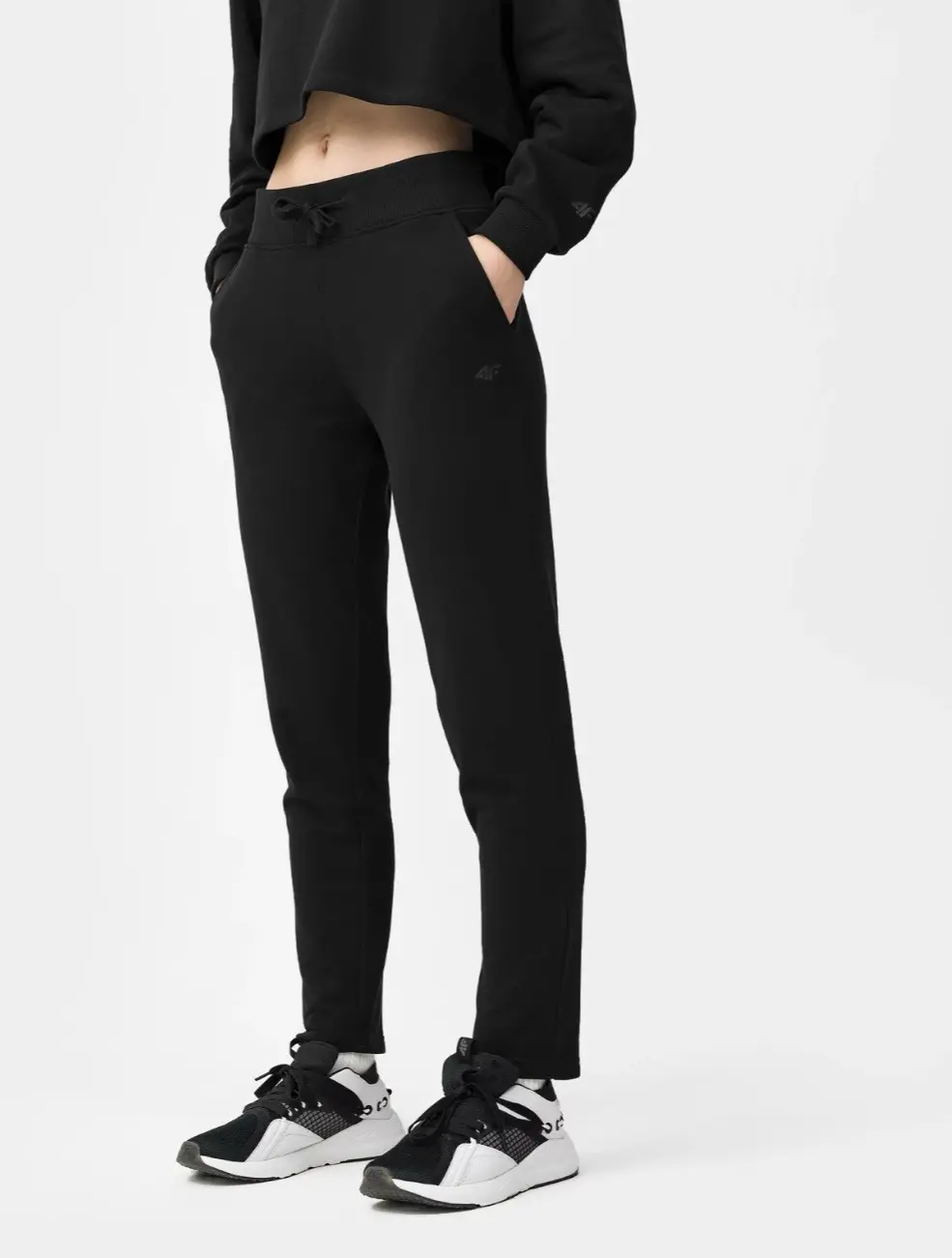 4F 4FSS23TTROF149 DEEP BLACK Dámské tepláky US