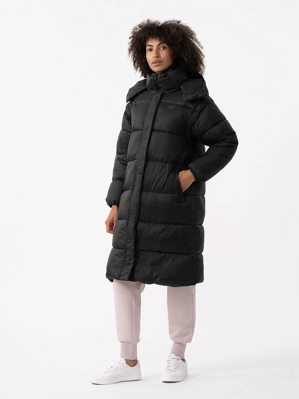 4F 4FAW23TDJAF238 DEEP BLACK Dámská bunda/vesta US