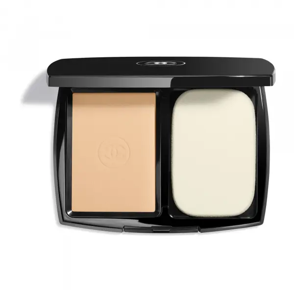 Chanel Dlouhotrvající kompaktní make-up (Ultrawear All-Day Comfort Flawless Finish Compact Foundation) 13 g B40
