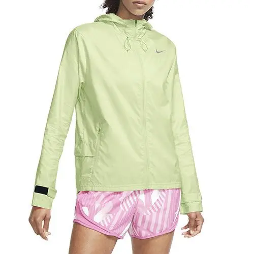 Nike Essential zelená