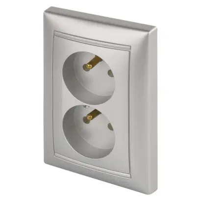 Legrand Valena dvojzásuvka metalízastříbrná 770290