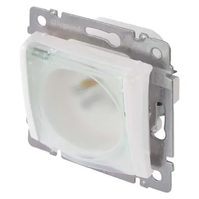 Legrand Valena zásuvka IP44 bílá s clonkami 774221