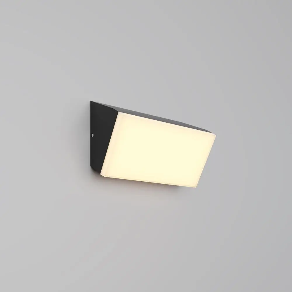 M O436WL-L10GF3K Nástěnné svítidlo Brick 3000K 10W teplá bílá 1100lm černý hliník IP54  - MAYTONI