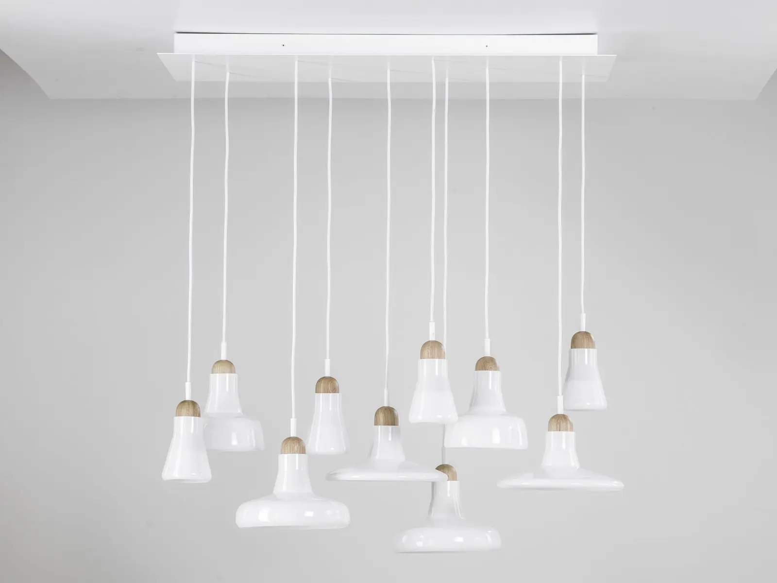 BRO PC00921-BIANCO Závěsné svítidlo SHADOWS SET RECTANGULAR CANOPY LARGE 10x 5W GU10 - BROKIS A