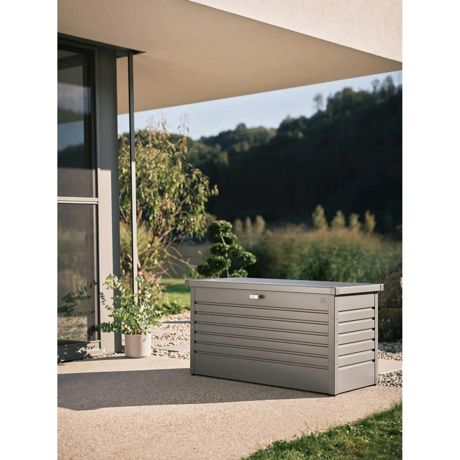 Biohort Zahradní box Freizeitbox 130 křemenově šedý, 134 x 62 x 71 cm