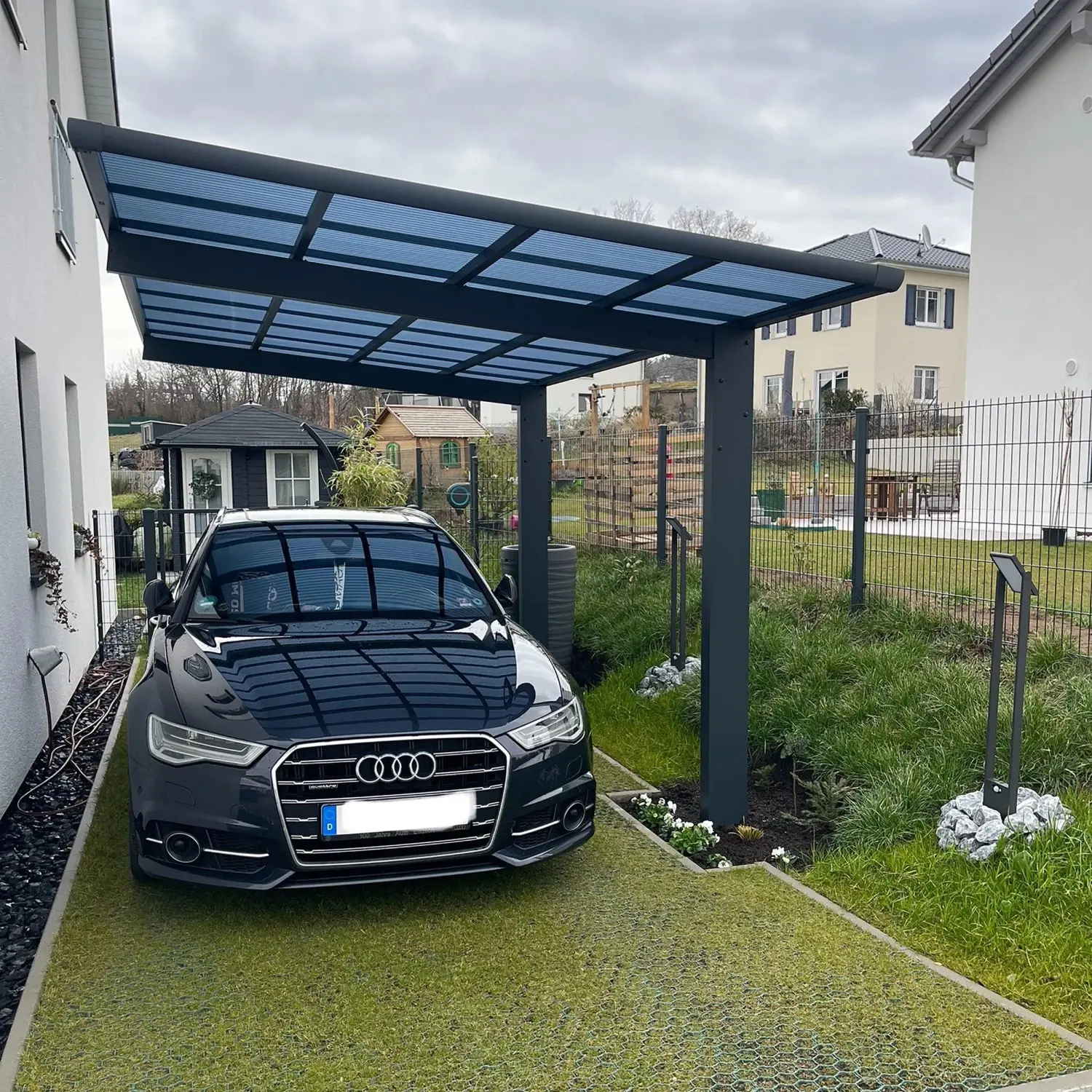 Ximax přístřešek pro jedno auto Wing typ 80 vlnitý, antracit 275,7 x 531,4 cm