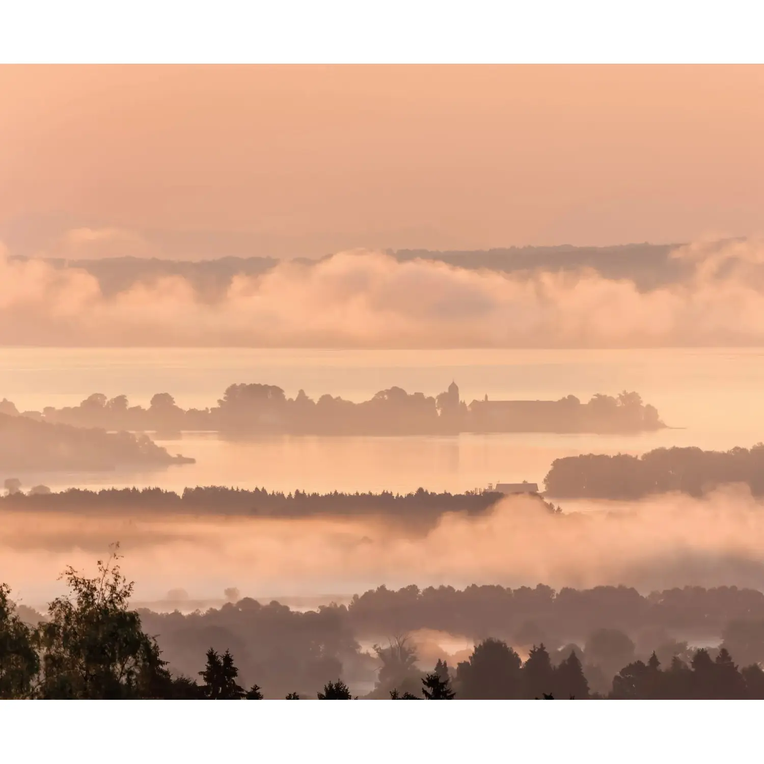 Komar Vliesová fototapeta Chiemsee 300 x 250 cm