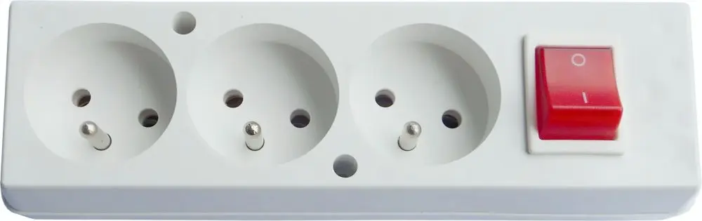Trojzásuvka s vypínačem JONEX GN-370WS bílá 16A