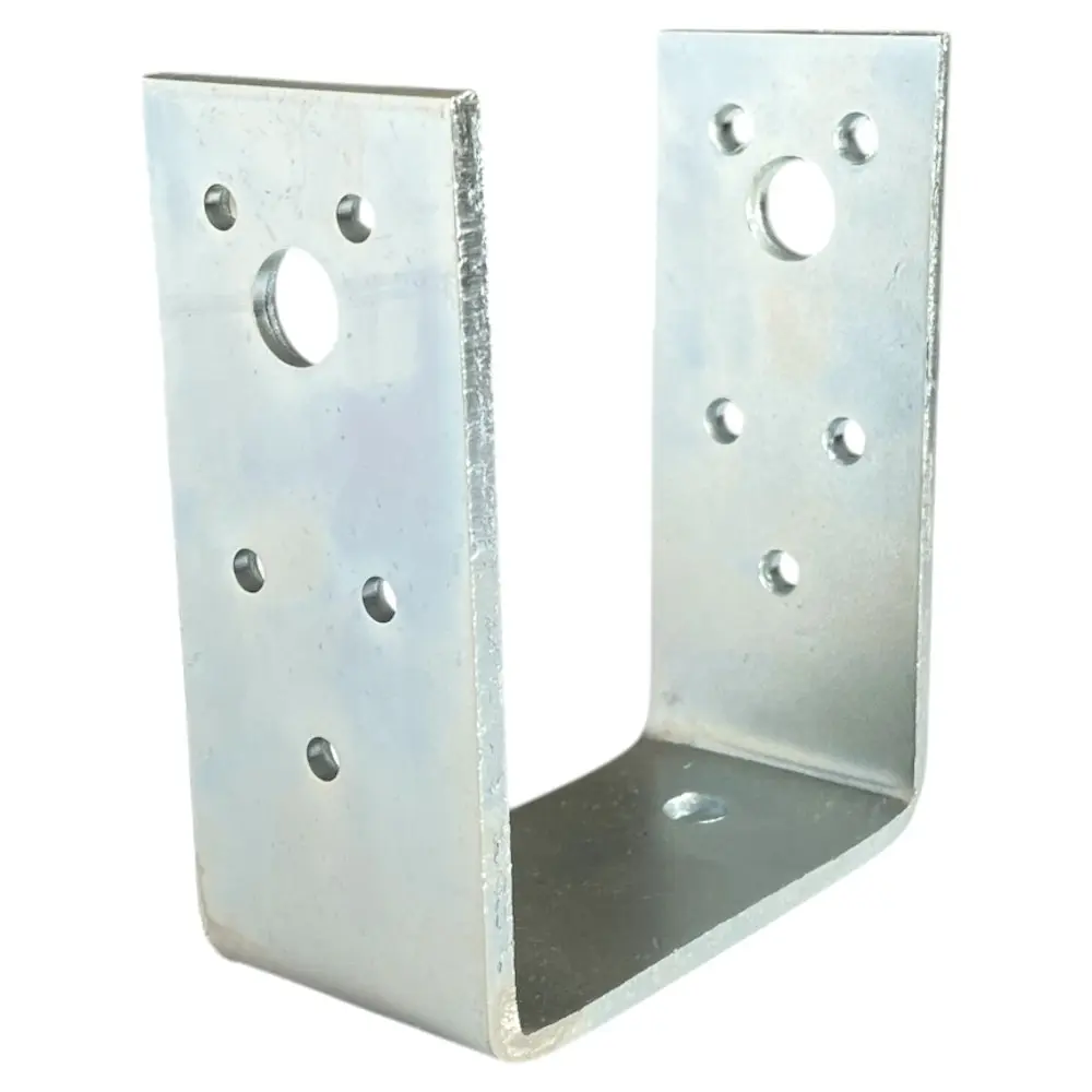 UL90 Patka sloupku typu "U" lehká 90x45x3.5mm
