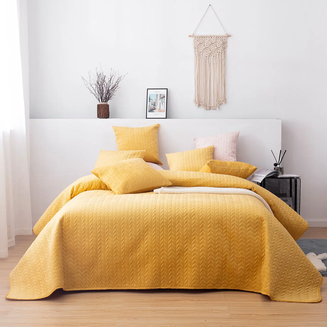 Dekoria Sametový přehoz Silky Touch 220x240cm yellow, 220 x 240 cm