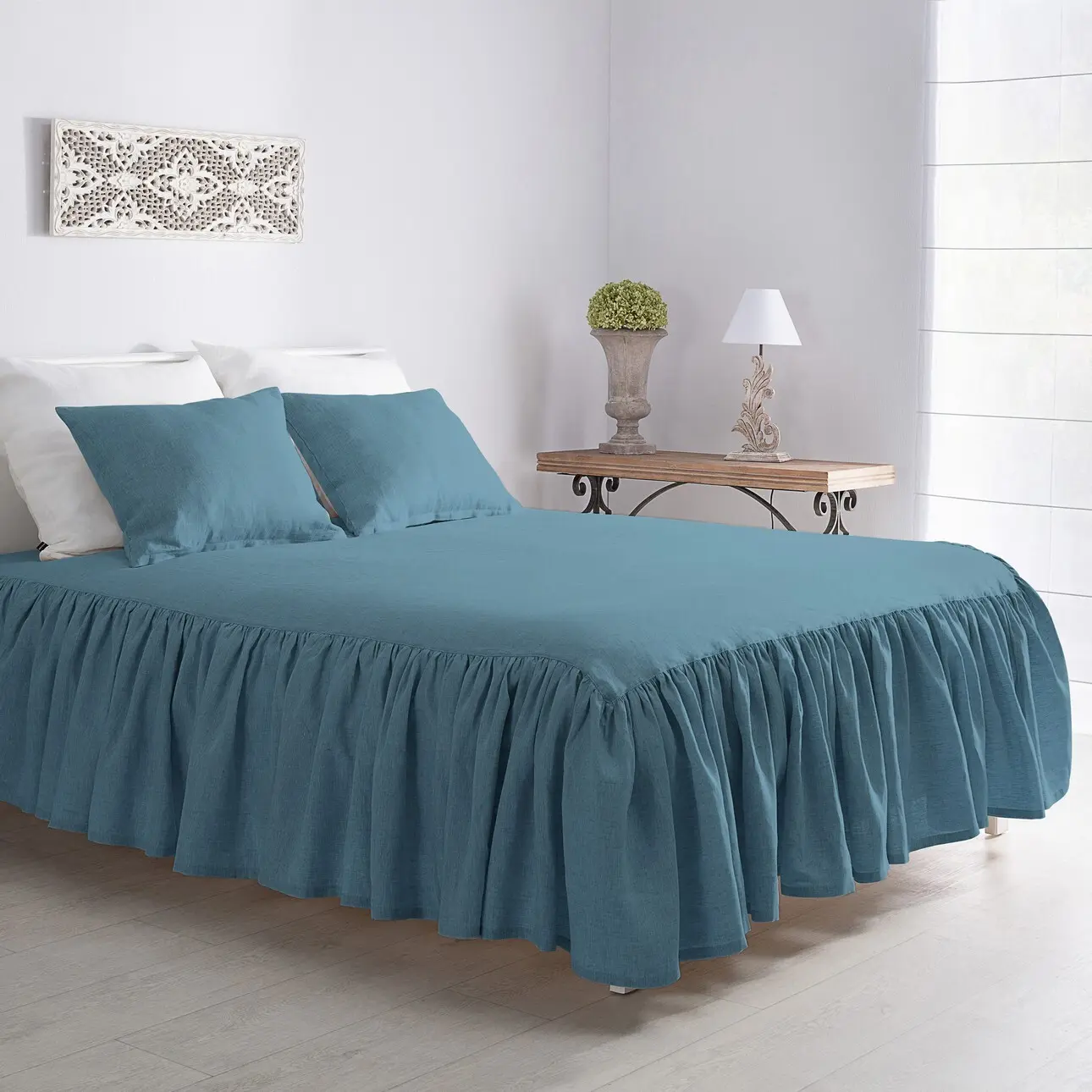 Dekoria Přehoz Linen Frilly 160x210 cm šedomodrý, 160 x 210 cm