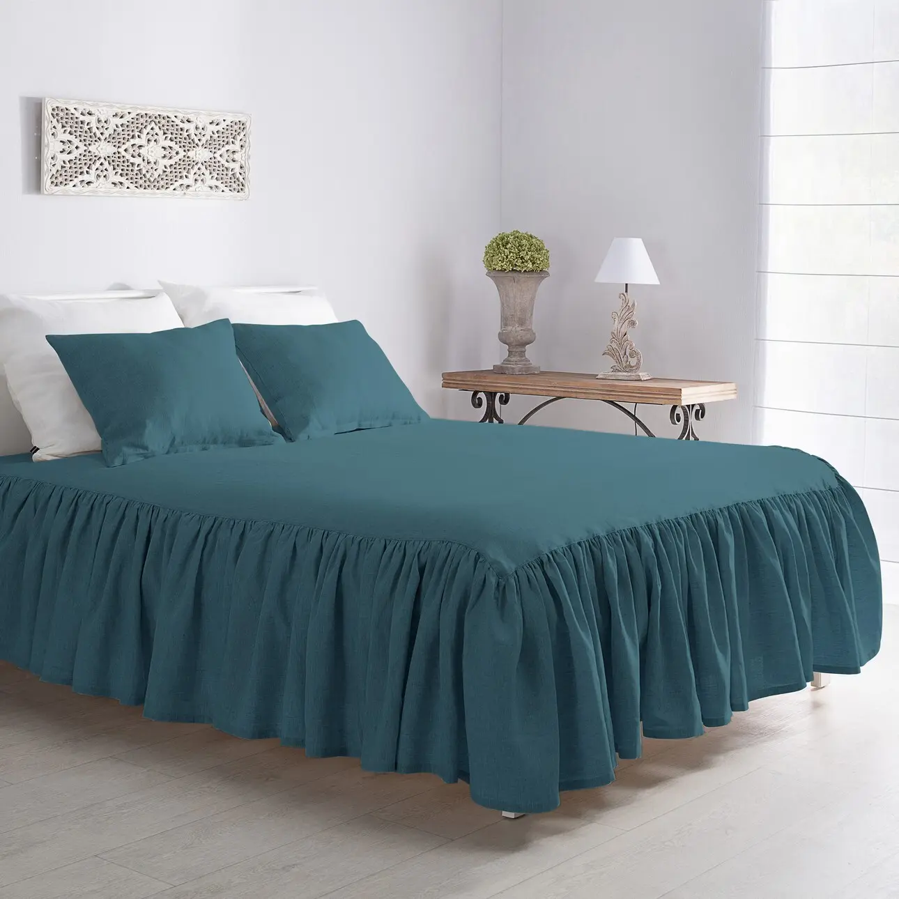 Dekoria Přehoz Linen Frilly 160x210 cm smaragdový, 160 x 210 cm