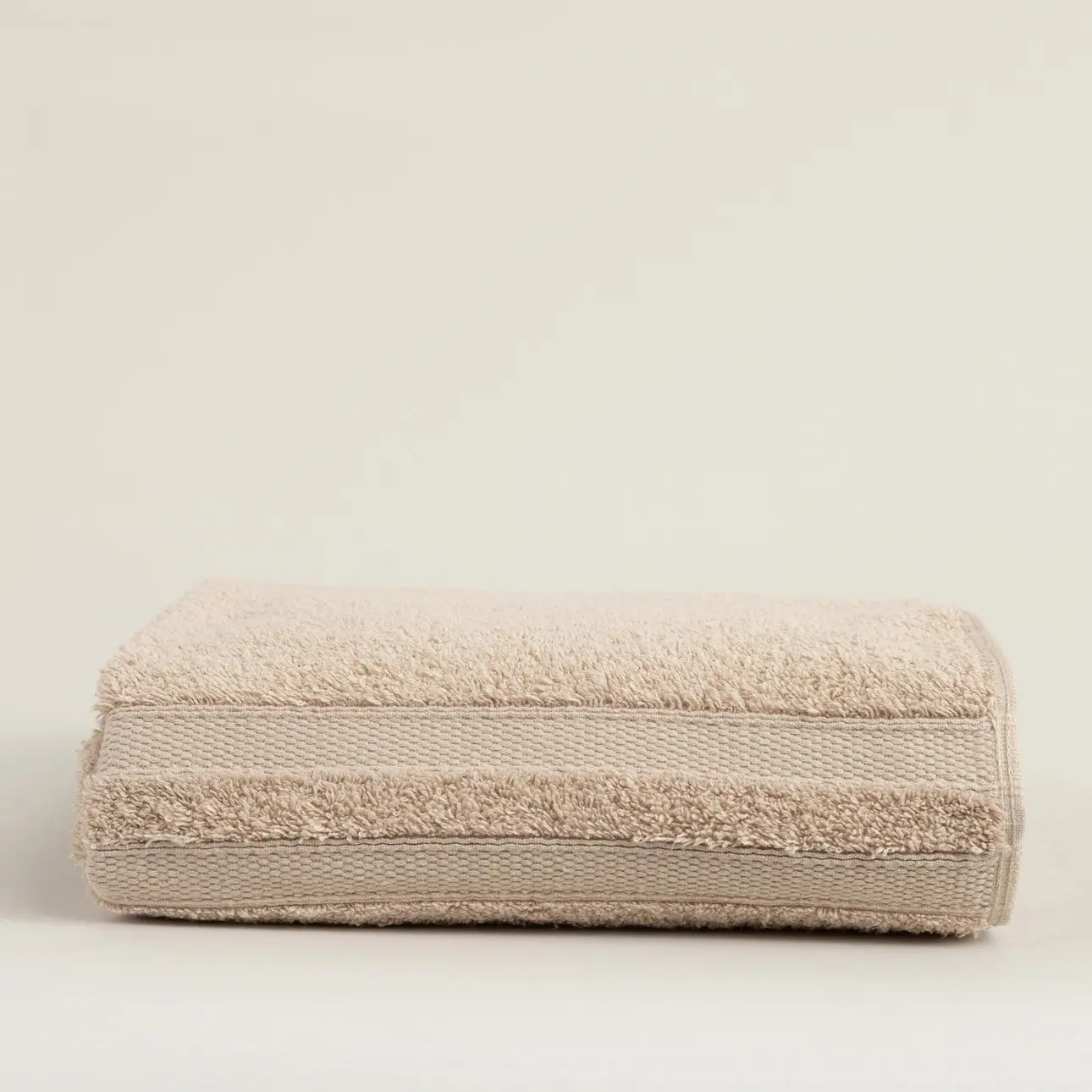 Dekoria Ručník Essence 70x140 cm warm beige, 70 x 140 cm