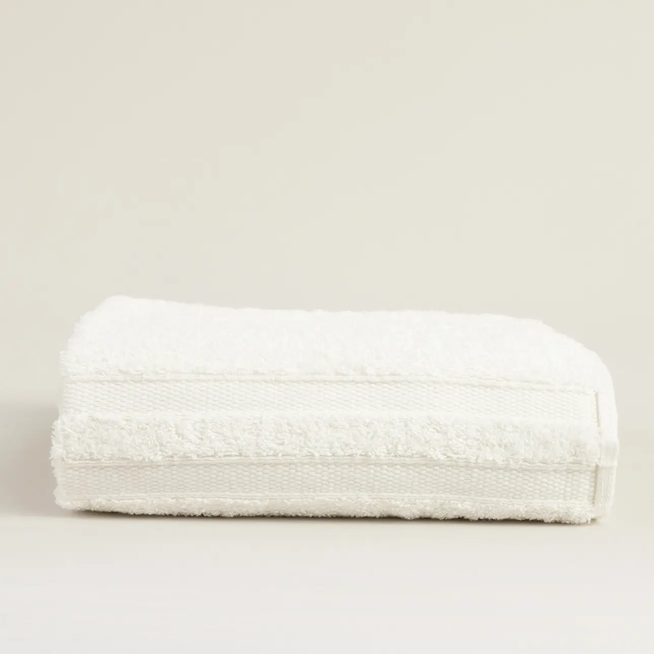 Dekoria Ručník Essence 70x140 cm pure white, 70 x 140 cm