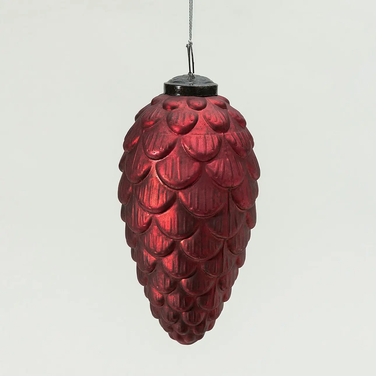 Dekoria Skleněná baňka Pine Red 8x8x15 cm, 8x8x15 cm
