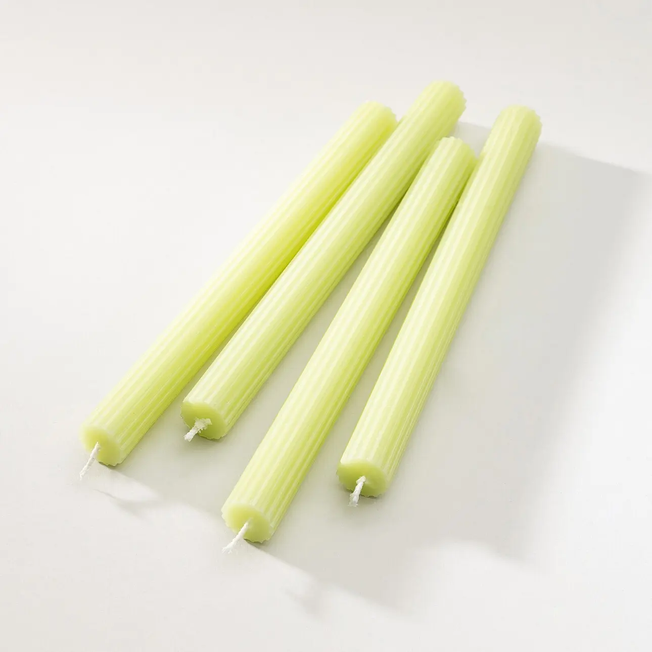 Dekoria Sada zapalovacích svíček Lime 2x25 cm, 2x2x25 cm
