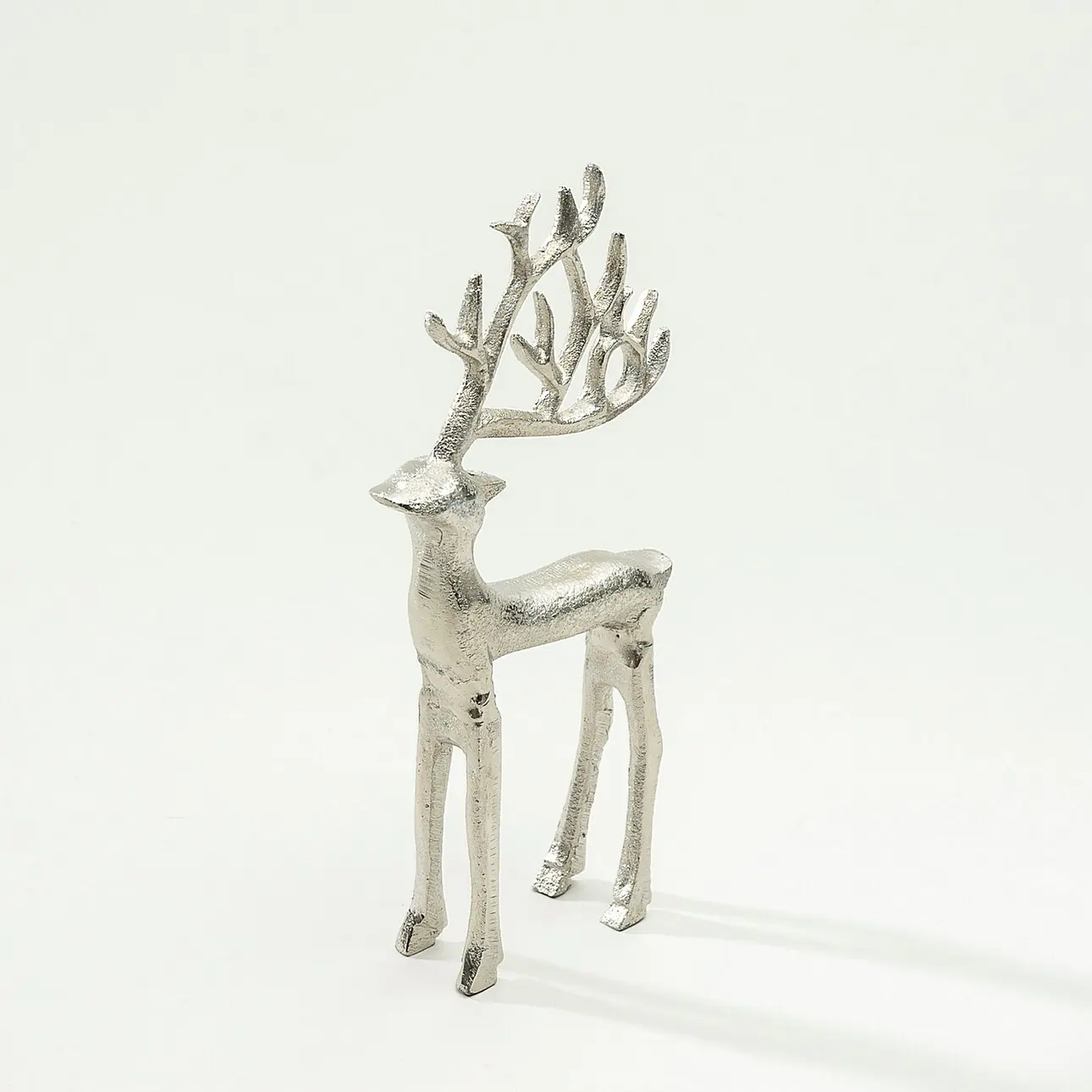 Dekoria Figurka Silver Deer II 19 cm, 10x3x19 cm