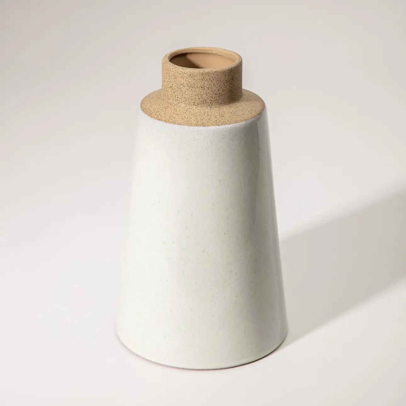 Dekoria Vase Soft Sand 17x17x28 cm, 17x17x28 cm
