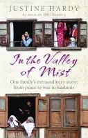 In the Valley of Mist - Hardy, Justine