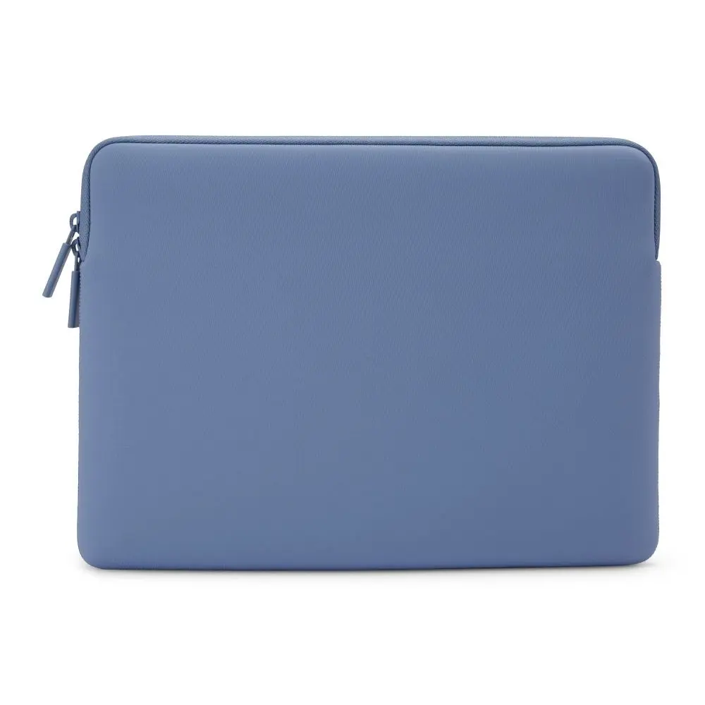 Ochranné pouzdro pro MacBook Neo Pipetto Classic Fit Sleeve - modré