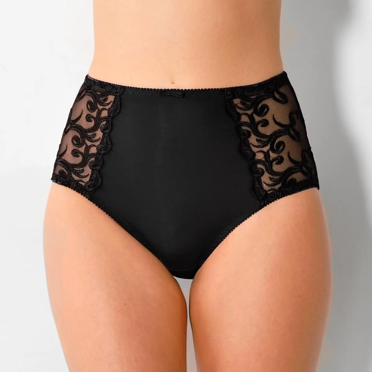 Sada 2 stahujících kalhotek Sienne zn. Confidence Lingerie® z mikrovlákna a vyšívaného tylu černá+bílá