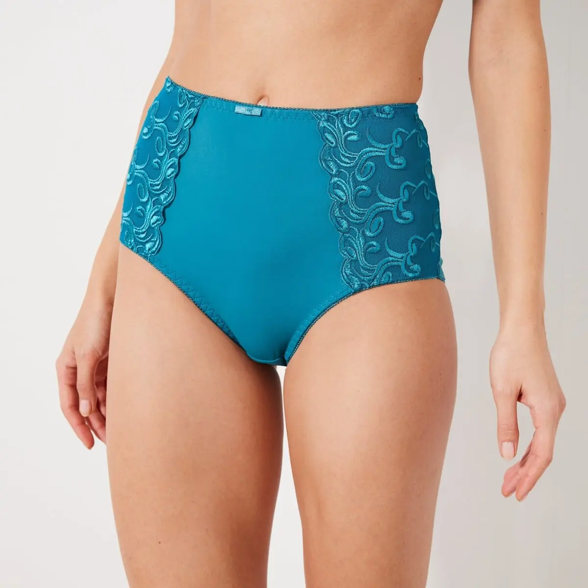 Sada 2 stahujících kalhotek Sienne zn. Confidence Lingerie® z mikrovlákna a vyšívaného tylu smaragdová+bílá