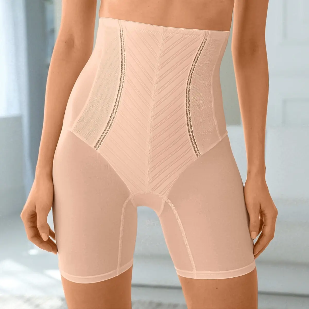 Tvarující panty, intenzivní stažení