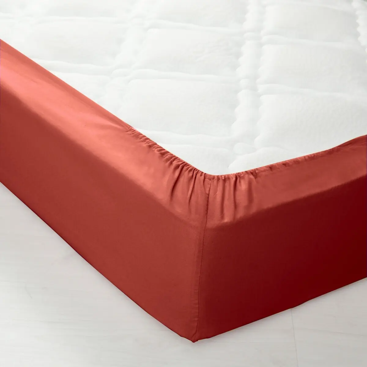 Jednobarevné perkálové napínací prostěradlo, hloubka rohů 40 cm