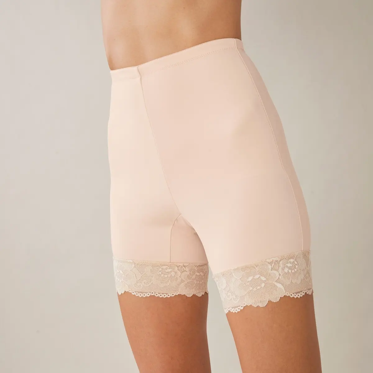 Tvarující kalhotky panty z mikrovlákna a krajky