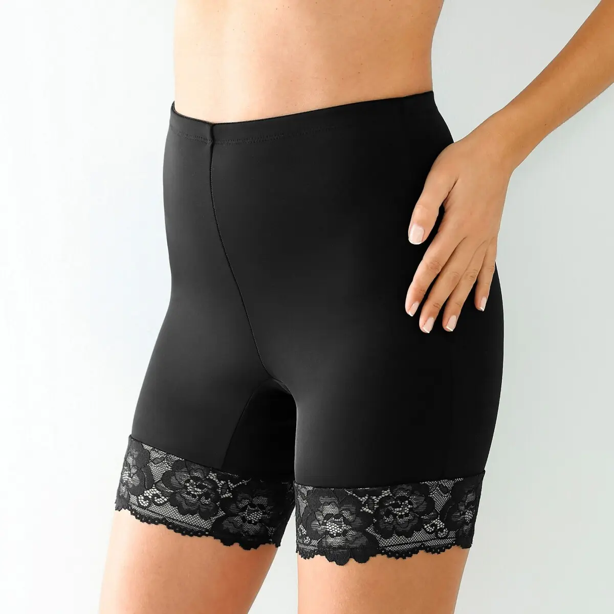 Tvarující kalhotky panty z mikrovlákna a krajky černá
