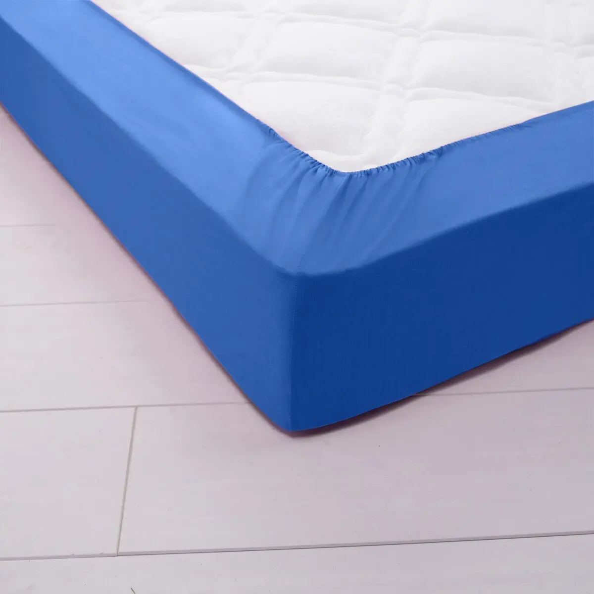 Jednobarevné napínací prostěradlo zn. Colombine® s hloubkou rohů 32 cm, z polycotonu