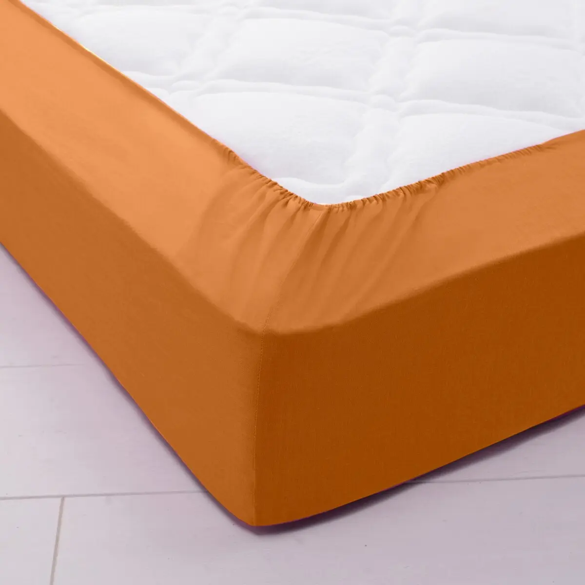Jednobarevné napínací prostěradlo zn. Colombine® s hloubkou rohů 32 cm, z bavlny