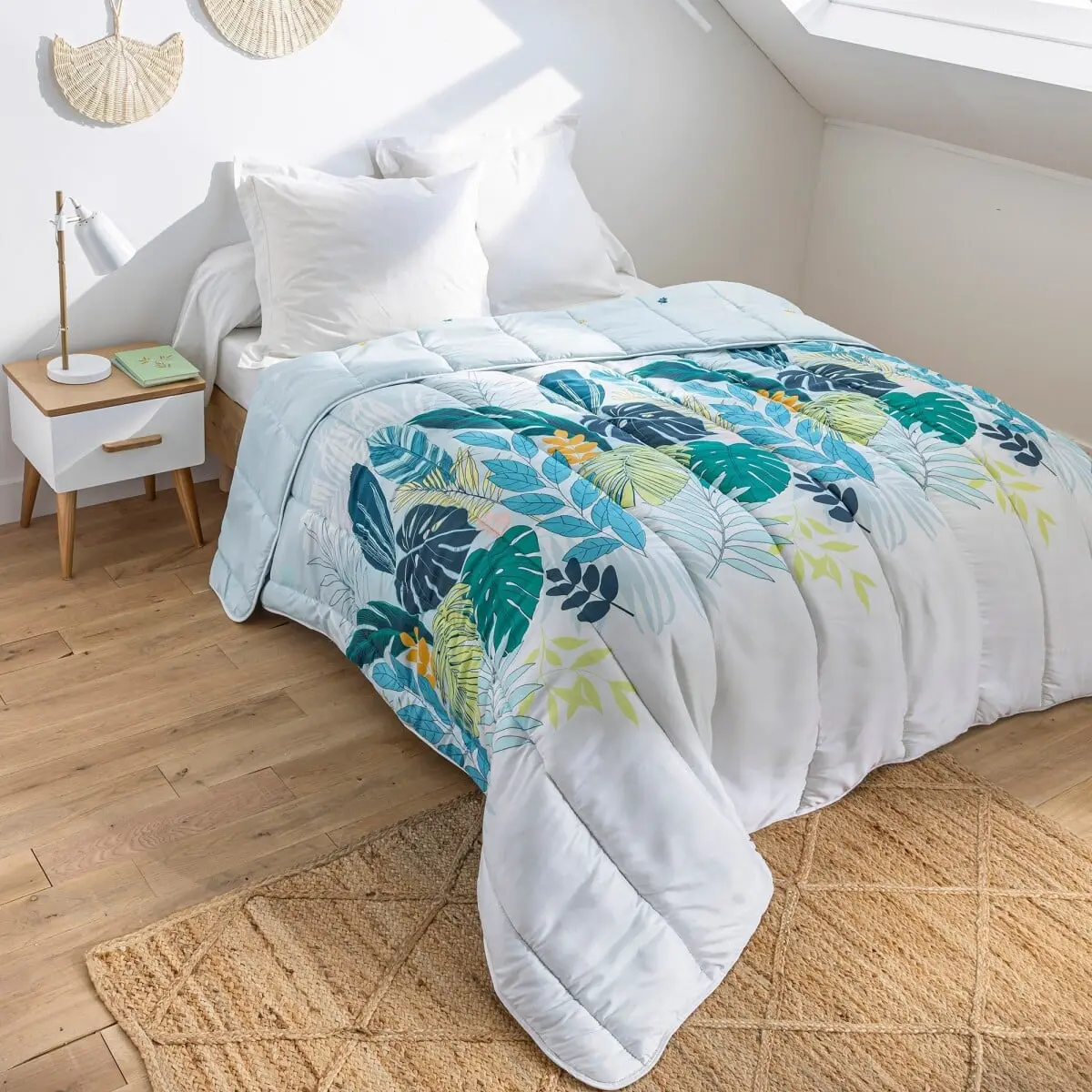 Přikrývka z mikrovlákna s rostlinným vzorem 400 g/m2 zelená mořská 200x200 cm