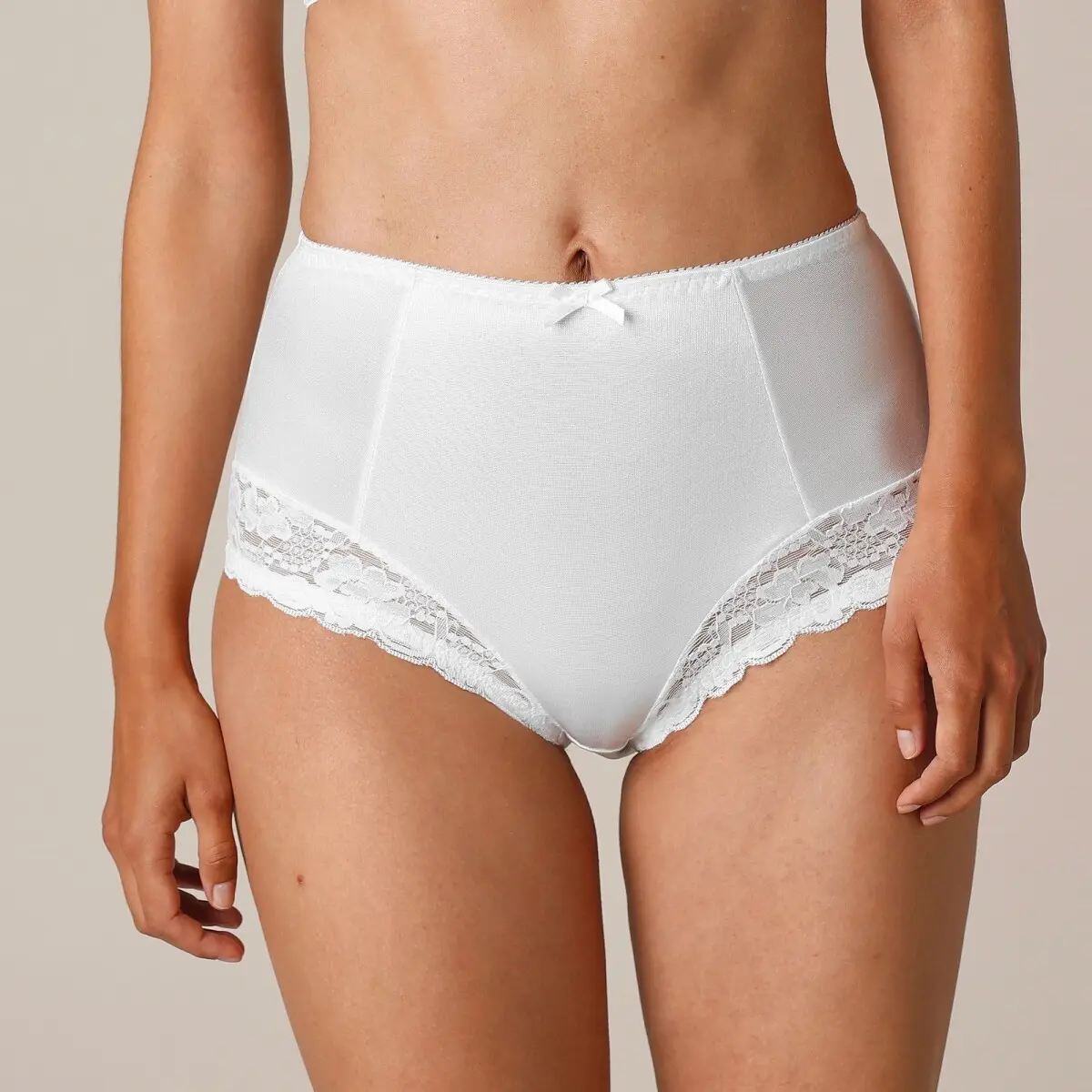 Sada 2 stahujících kalhotek Avila zn. Confidence Lingerie® ze saténového úpletu s krajkou