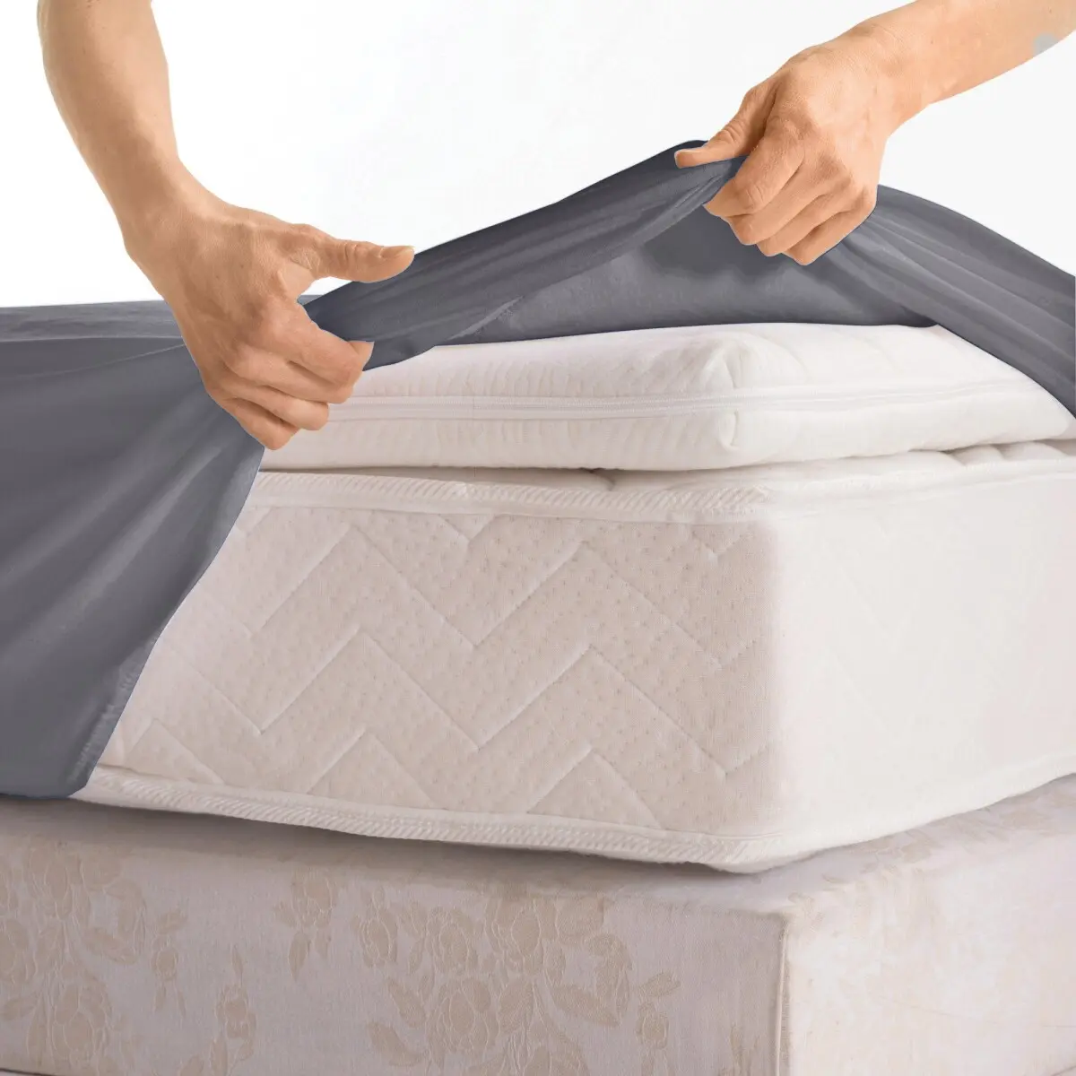 Jednobarevné napínací prostěradlo zn. Colombine®, žerzej, hloubka rohů 40 cm