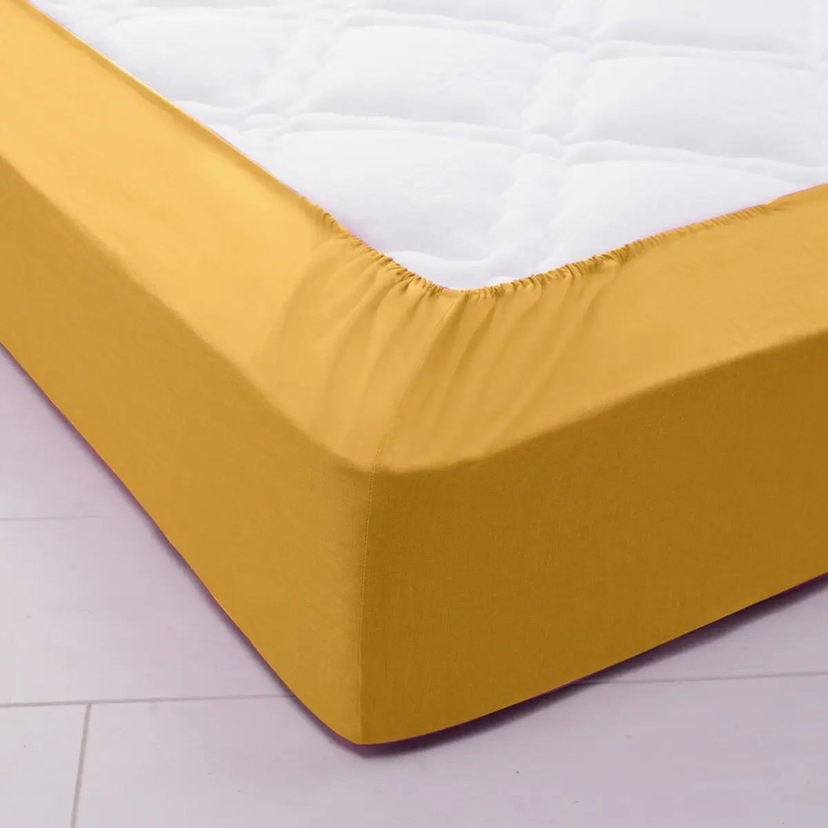 Jednobarevné napínací prostěradlo zn. Colombine® s hloubkou rohů 32 cm, z bavlny