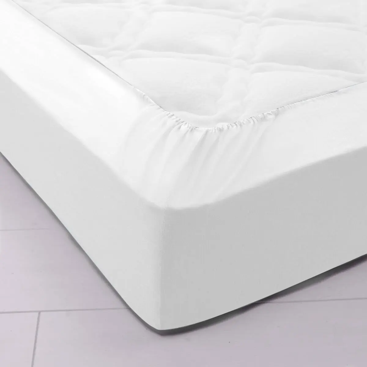 Jednobarevné napínací prostěradlo zn. Colombine® s hloubkou rohů 32 cm, z bavlny