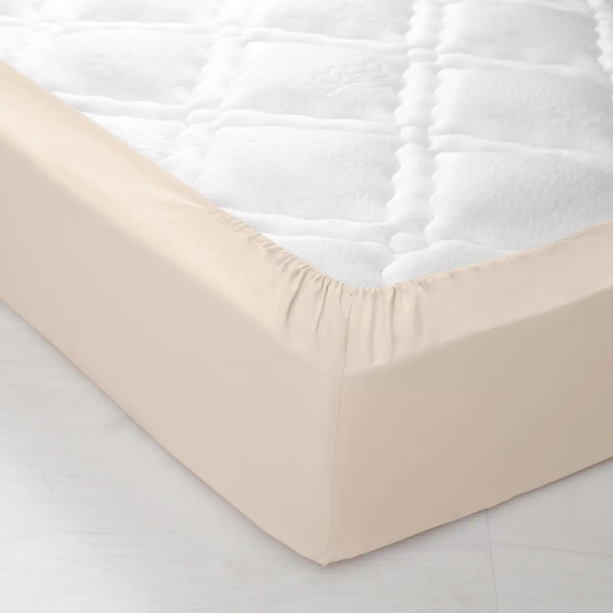 Jednobarevné napínací prostěradlo zn. Colombine® s hloubkou rohů 32 cm, z bavlny písková