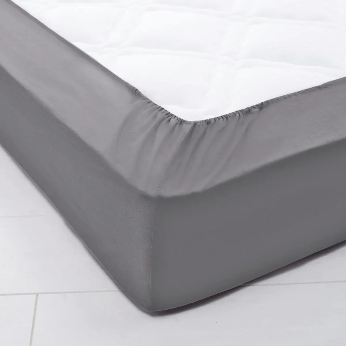 Napínací jednobarevné prostěradlo, hloubka rohů 26 cm