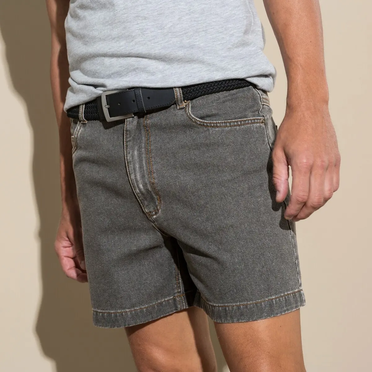 Šortky s pružným pasem, z lehkého denimu šedá